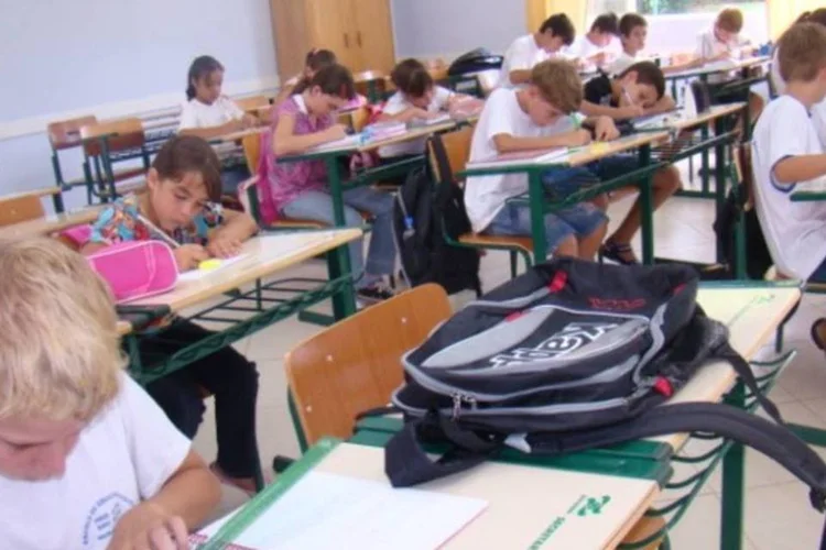 
	Um dos desafios apontado pelo relat&oacute;rio &eacute; inclus&atilde;o de 3 milh&otilde;es de adolescentes pobres, negros, ind&iacute;genas e quilombolas na escola
 (Divulgação/Secom)