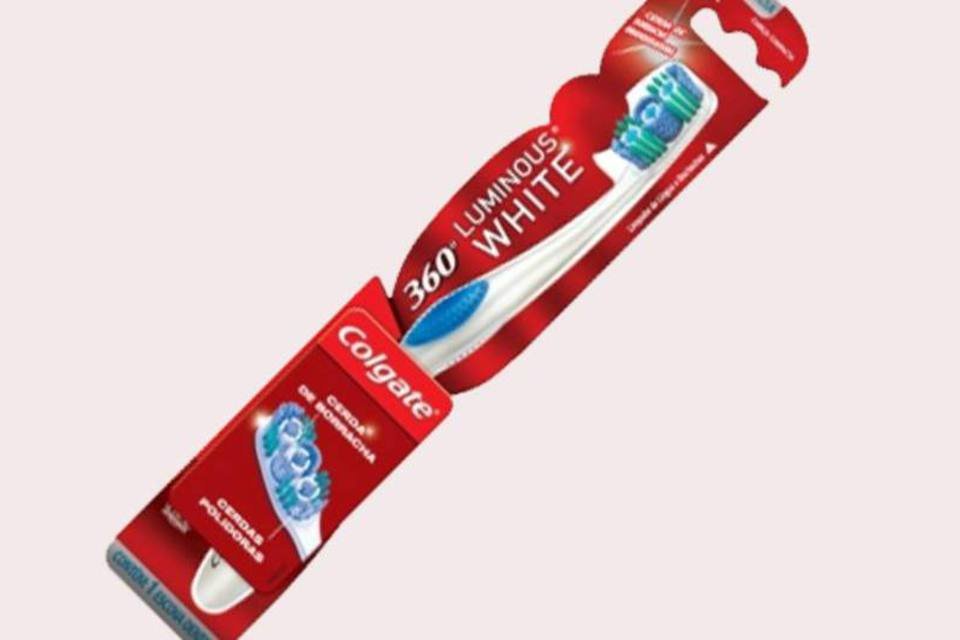 Colgate amplia linha Luminous White com escova de dente