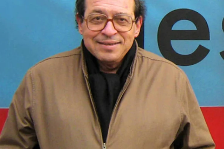 Escritor e jornalista Ruy Castro internado depois de uma crise convulsiva (Acervo Pessoal/Divulgação)