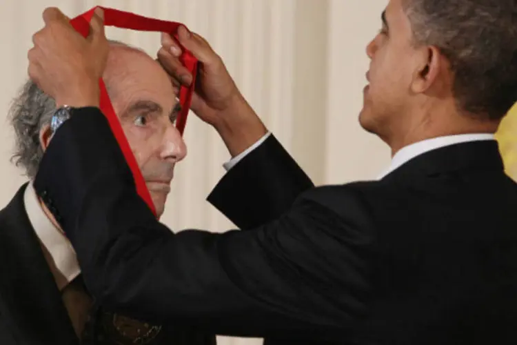 
	Escritor Philip Roth recebe medalha de honra do presidente Barack Obama em 2011
 (Getty Images /  Mark Wilson)