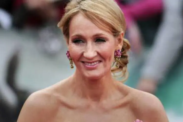 A escritora britânica J.K. Rowling: livros de Harry Potter venderam 450 milhões de exemplares (Carl Court/AFP)