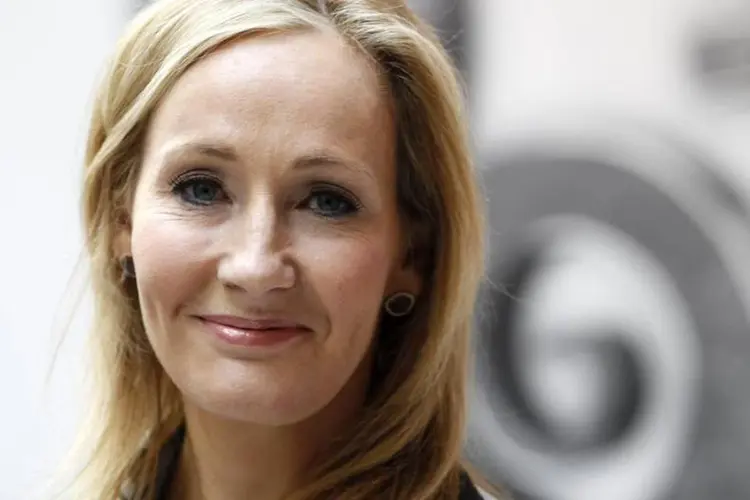 
	J. K. Rowling: &quot;estou doando para a Oxfam, por favor, unam-se a mim&quot;
 (Suzanne Plunkett/Files/Reuters)