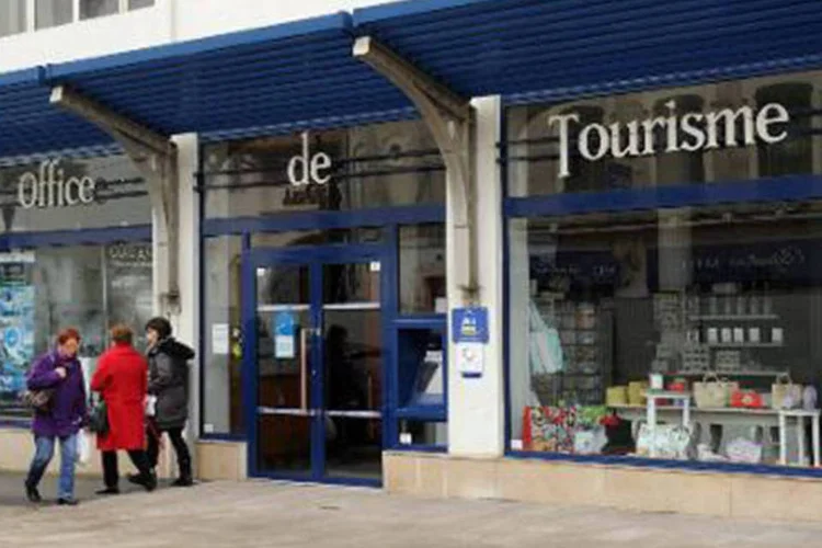 
	Escrit&oacute;rio de Turismo de Biarritz, na Fran&ccedil;a: setor&nbsp;foi respons&aacute;vel por um de cada 11 empregos oferecidos no mundo
 (Gaizka Iroz/AFP)