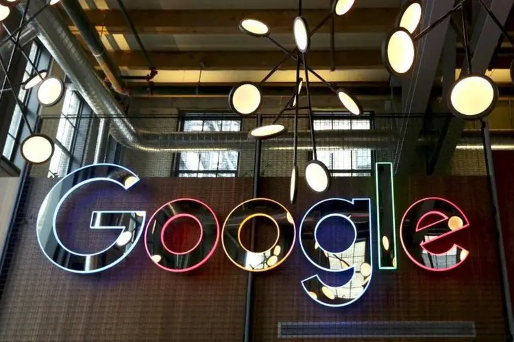 Google no currículo (Reuters/Peter Power)