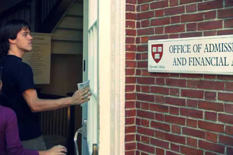 Entrada do escritório de admissão de Harvard: universidade é uma das mais seletivas do mundo (foto/Getty Images)