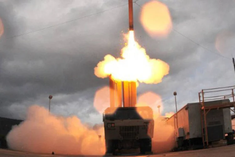 
	Antim&iacute;sseis americano: Seul pretende desdobrar o THAAD para resistir a hipot&eacute;ticos ataques de m&iacute;sseis da Coreia do Norte
 (Missile Defense Agency/AFP)