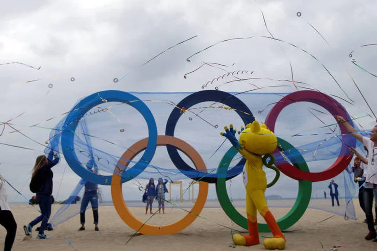 
	Rio: &quot;Um dos t&eacute;cnicos da equipe alem&atilde; de canoagem slalom e outro membro da equipe alem&atilde; foram v&iacute;timas de um acidente ao voltar de t&aacute;xi para a vila&quot;
 (Ricardo Moraes / Reuters)