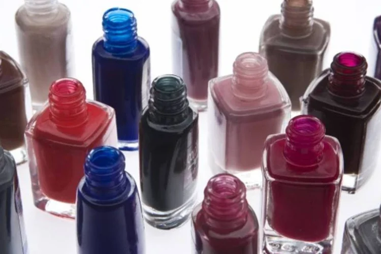 
	Beleza: al&eacute;m de produtos para o cabelo, o site investe em outros itens de beleza, como os esmaltes
 (Fernando Lemos/Veja Rio)