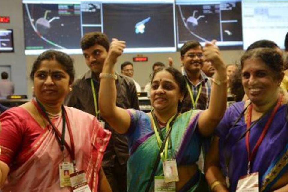 Índia faz história ao colocar sonda na órbita de Marte