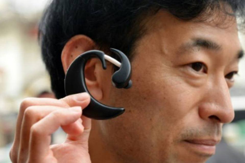 Aparatos "hands free" são perigo para motoristas