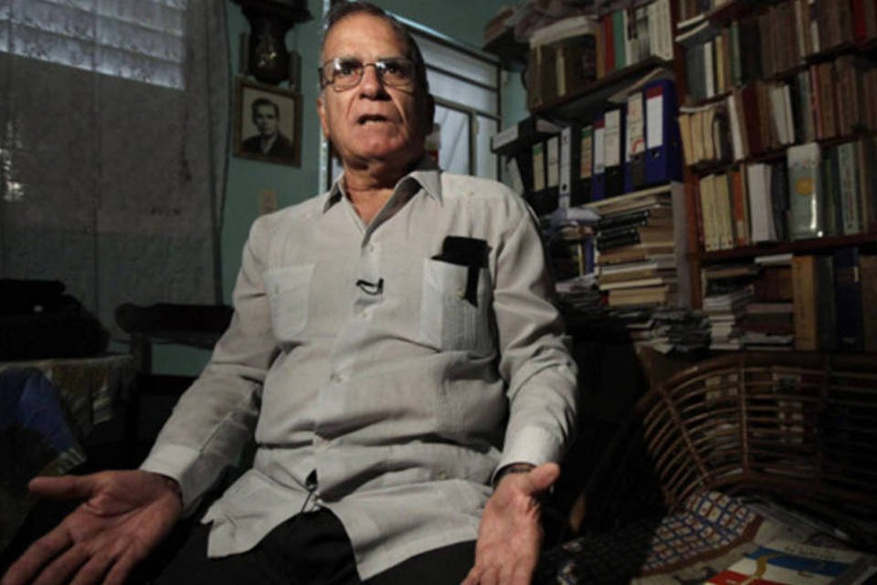 Dissidente cubano Oscar Espinosa Chepe morre aos 72 anos