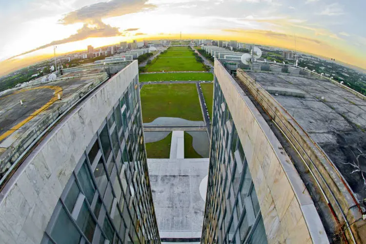 
	Vista da Esplanada dos Minist&eacute;rios, em Bras&iacute;lia (DF)
 (Ana Volpe/ Senado)