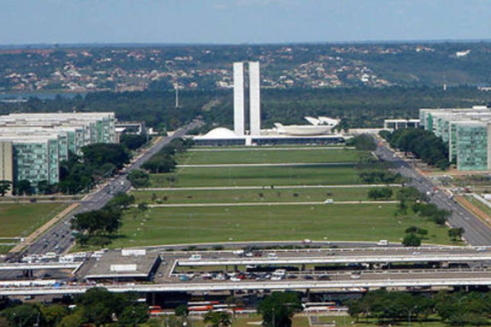 Mais ministros devolvem diária recebida em dia de folga