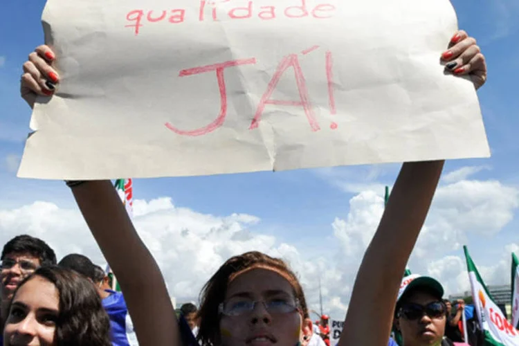 
	Educa&ccedil;&atilde;o: segundo relat&oacute;rio, reformas que come&ccedil;aram nos anos 90 permitiram melhorar as taxas de matr&iacute;culas dos adolescentes
 (Antônio Cruz/ABr)