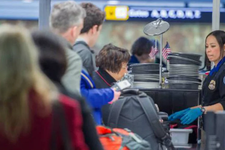 
	Sseguran&ccedil;a em aeroportos: &quot;Sabemos que os procedimentos que temos aqui nos Estados Unidos s&atilde;o diferentes de alguns dos procedimentos existentes para voos internos e internacionais l&aacute;&quot;
 (Paul J. Richards/AFP)