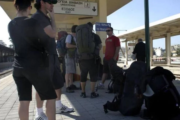 Estação em Atenas: trens para o interior e para o aeroporto internacional ainda funcionam (Milos Bicanski/Getty Images)