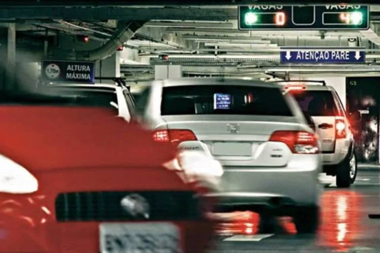 
	Estacionamento: at&eacute; o fim do ano, a Indigo ter&aacute; sob sua gest&atilde;o 200 estacionamentos (140.000 vagas) no pa&iacute;s
 (QUATRO RODAS)