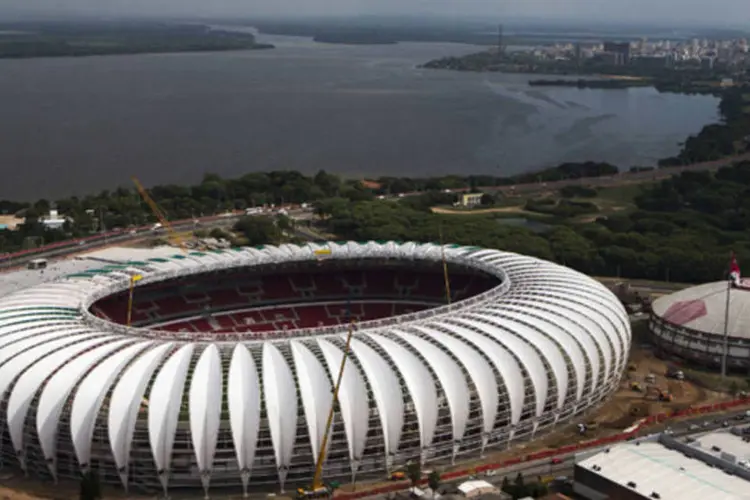 
	Est&aacute;dio Beira-Rio, em Porto Alegre: cidade &eacute; uma das 12 sedes da Copa
 (Edison Vara/Reuters)