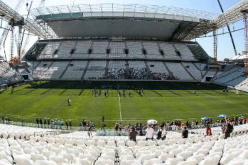 Blatter confirma que estádio de SP estará pronto para a Copa