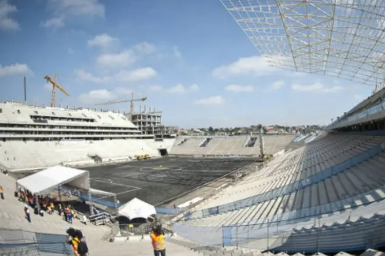 
	Obras do Est&aacute;dio Itaquer&atilde;o: o acidente teria sido causado pela queda de uma grua sobre uma parte da arquibancada
 (Marcelo Camargo/ABr)