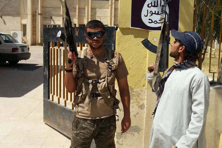 Jihadistas do EI: mais de 5,5 mil civis iraquianos morreram neste ano em decorrência da violência no país (REUTERS/Stringer)