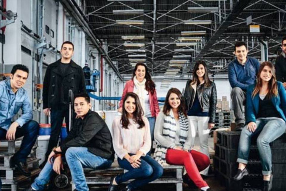 O cartaz  e o espaço dos estagiários crescem nas empresas