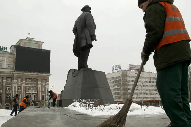 
	Monumento: &quot;Avaliamos muito negativamente qualquer tentativa de destruir monumentos hist&oacute;ricos&quot;
 (Alexander Ermochenko / Reuters)