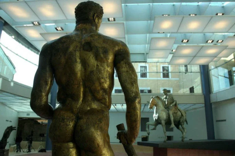 Estátua de Hércules, de 300 antes de Cristo, no museu Capitoline, em Roma (Chris Helgren / Reuters)