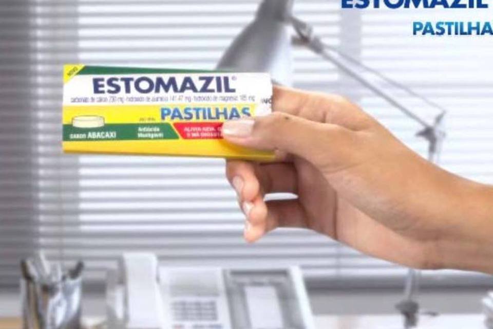 Estomazil ativa marca com pastilhas mastigáveis