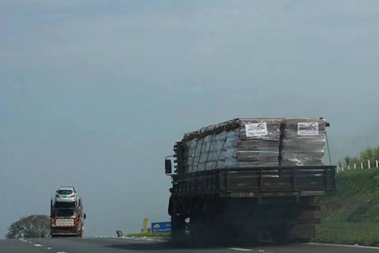 Açúca e etanol necessitarão de malha de transporte mais equilibrada e limpa (Marcos Santos/USP Imagens)