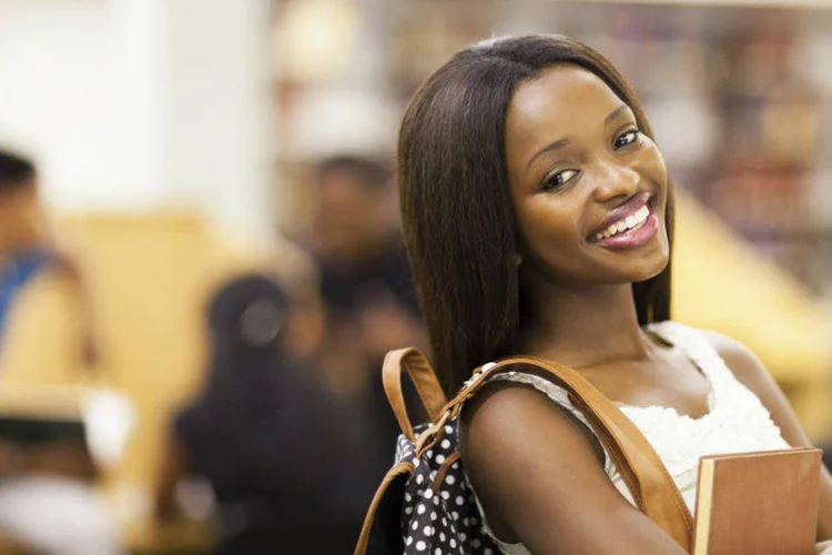 
	Estudantes: mulheres chegam a ser 60% em doutorados no exterior, mas recebem sal&aacute;rios 20% menores, em m&eacute;dia.
 (Hongqi Zhang/Thinkstock)