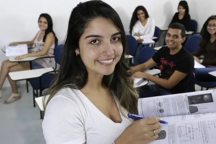 
	Estudantes brasileiros: cerca de 39% das pessoas em idade ativa no Brasil n&atilde;o querem trabalhar
 (Joedson Alves/Reuters)