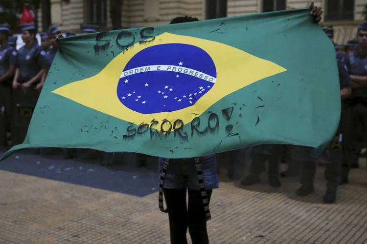 
	Estudantes em protesto: &quot;maus resultados t&ecirc;m consequ&ecirc;ncia a longo prazo, com um alto risco de abandono desses jovens e um crescimento econ&ocirc;mico inferior&quot;
 (Reuters / Nacho Doce)