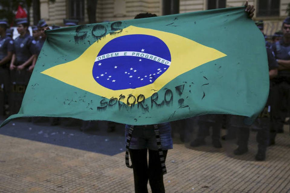 Alunos e professores lamentam fechamento de escolas em SP