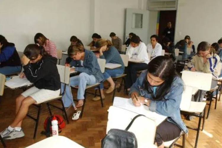 
	Nesta edi&ccedil;&atilde;o, s&atilde;o ofertadas 83.641 vagas em 515 munic&iacute;pios de todos os estados e no Distrito Federal. Cerca de 212 mil se inscreveram no sistema
 (Arquivo/Agência Brasil)