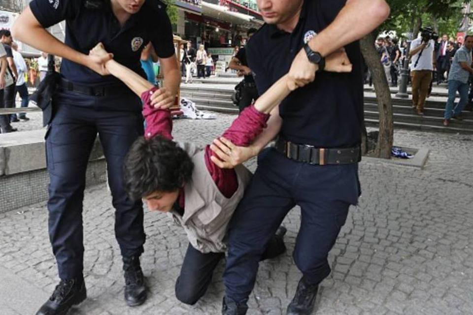 Alunos que protestaram contra Erdogan em 2012 são condenados