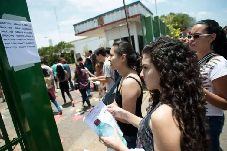 
	Estudantes em local de prova do Enem: quadrilha conseguiu as provas antes do in&iacute;cio dos testes
 (Agencia Brasil)