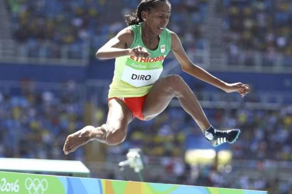 
	Etenesh Diro compete sem sapatilha nos Jogos do Rio
 (REUTERS/Lucy Nicholson)
