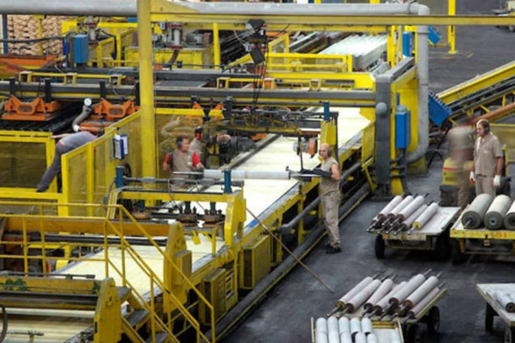 
	Eternit: empresa &eacute; processada no valor de R$ 1 bilh&atilde;o por expor equipe a amianto pela segunda vez
 (Acaua Fonseca)