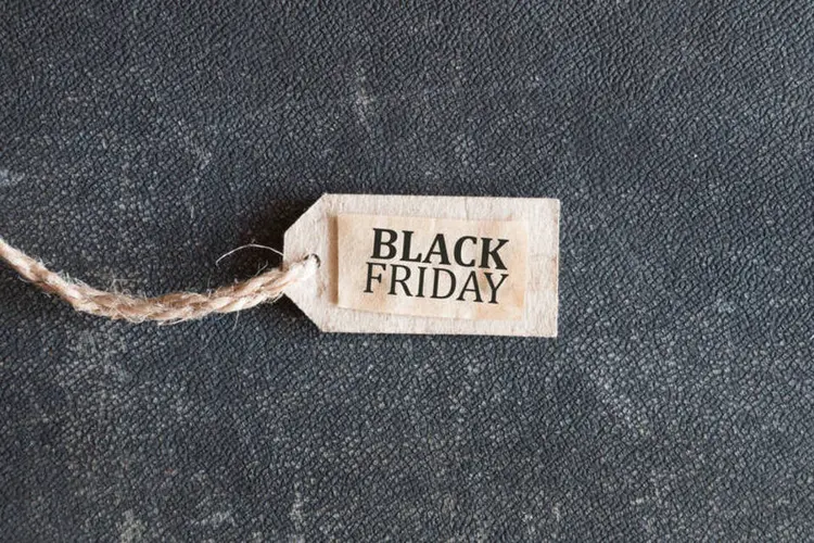 Black Friday: projeções de aumento de vendas no varejo tradicional são menores do que no segmento online (Thinkstock/MarkgrafAve/Thinkstock)
