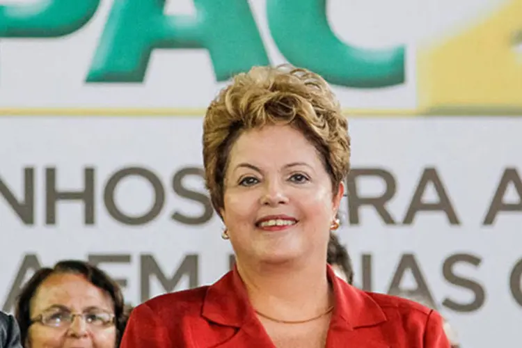 
	Dilma participa de cerim&ocirc;nia de an&uacute;ncio de investimentos do PAC 2, em 2010: a presidente Dilma Rousseff disse que lan&ccedil;aria a terceira fase do programa
 (Roberto Stuckert Filho/PR)
