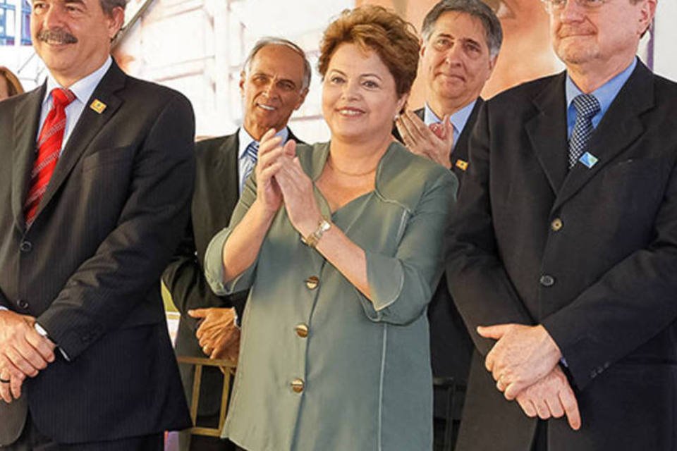 Dilma considera normal pressão do PMDB