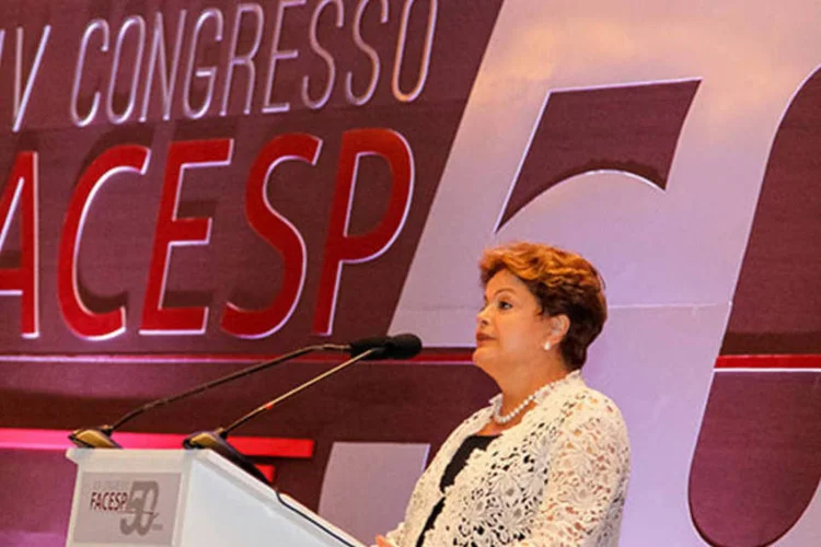 
	Dilma durante solenidade de abertura do XIV Congresso da Facesp: &quot;voc&ecirc;s fazem a diferen&ccedil;a em um pa&iacute;s como o Brasil, que, sem d&uacute;vida, precisa de uma rede de empreendedores&quot;, disse
 (Roberto Stuckert Filho/PR)
