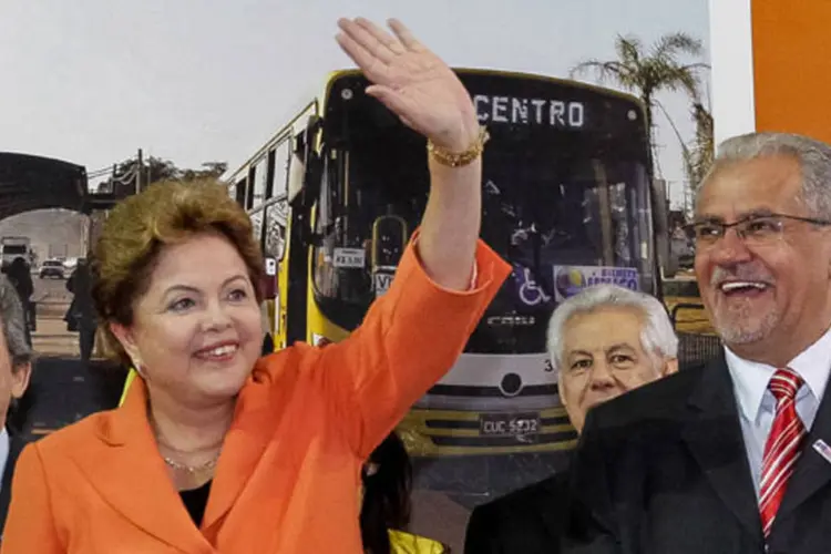 Presidenta Dilma Rousseff durante cerimônia de anúncio de investimentos do PAC2 Mobilidade Urbana para Guarulhos e Osasco (Roberto Stuckert Filho/PR)