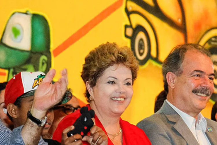 
	Dilma durante celebra&ccedil;&atilde;o de Natal dos catadores e popula&ccedil;&atilde;o de rua: segundo ela, foram R$ 180 milh&otilde;es em recursos no programa Cataforte em 2013
 (Roberto Stuckert Filho/PR)