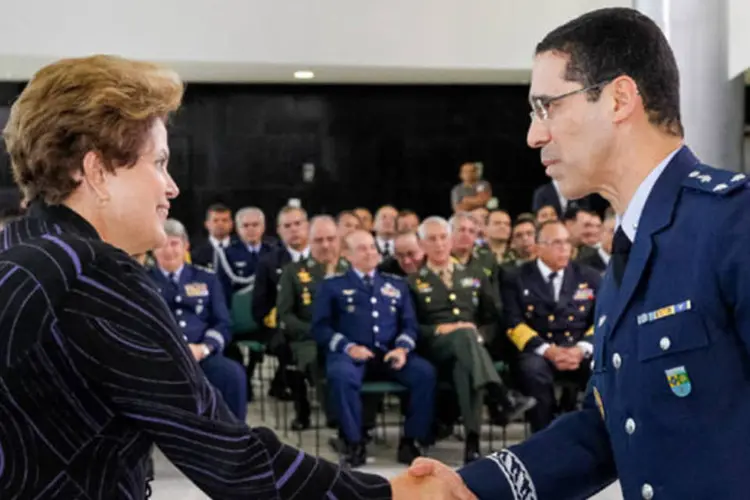 Presidenta Dilma Rousseff durante a cerimônia de apresentação dos novos oficiais-generais e oficiais-generais promovidos, no Palácio do Planalto
 (Roberto Stuckert Filho/PR)