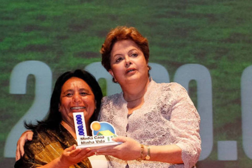 Eu tenho preferência pelo Minha Casa Minha Vida, diz Dilma
