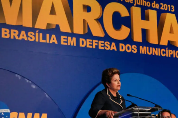 Presidente Dilma Rousseff discursa durante a XVI Marcha a Brasília em Defesa dos Municípios (Roberto Stuckert Filho/PR)