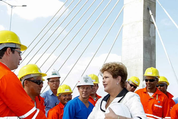 Dilma durante cerimônia de inauguração da BR 448/RS: "vamos preservar vidas e garantir que as festas de fim de ano sejam motivo de celebração", ressaltou (Roberto Stuckert Filho/PR)