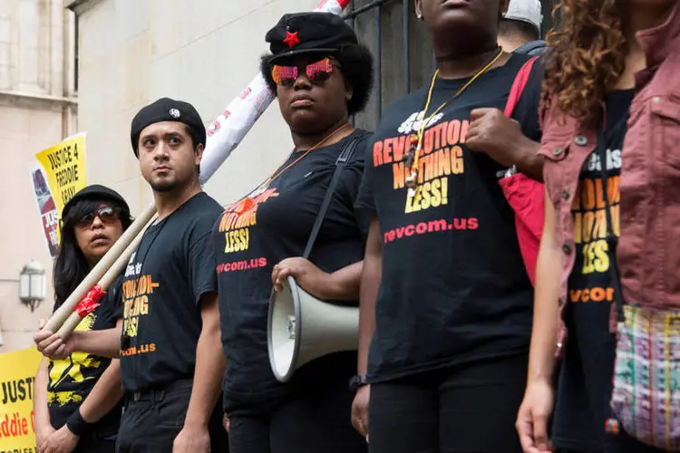 
	Viol&ecirc;ncia policial: Freddie Gray, de 25 anos, foi v&iacute;tima de uma ferida mortal na coluna pouco depois de ter sido detido
 (Bryan Woolston / Reuters)